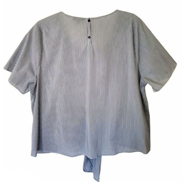 Lane Bryant Size 22/24 Top Stripe Short Sleeve Embroidered Tie Front Blue White - Picture 4 of 5